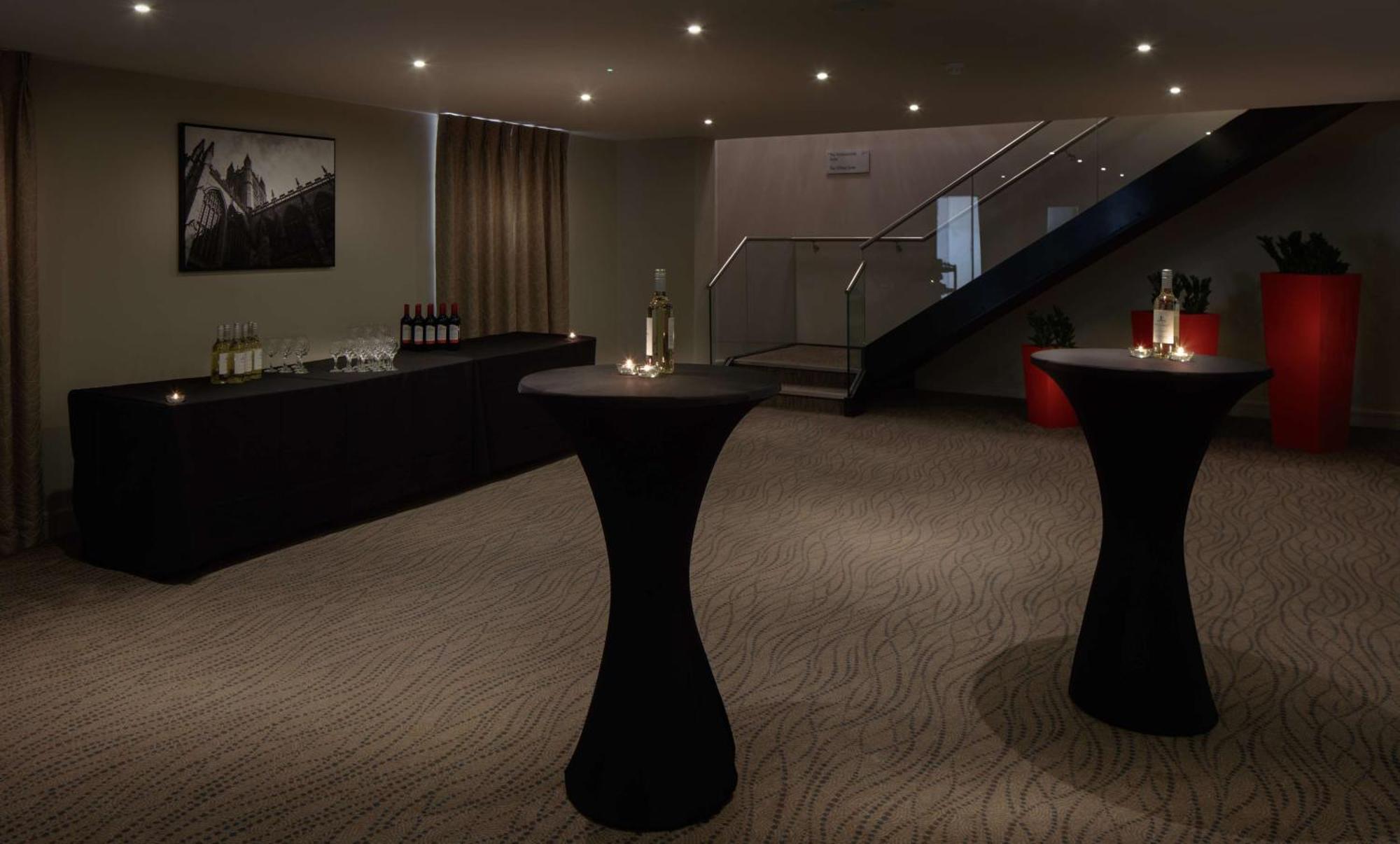 Отель Doubletree By Hilton Centre 4*