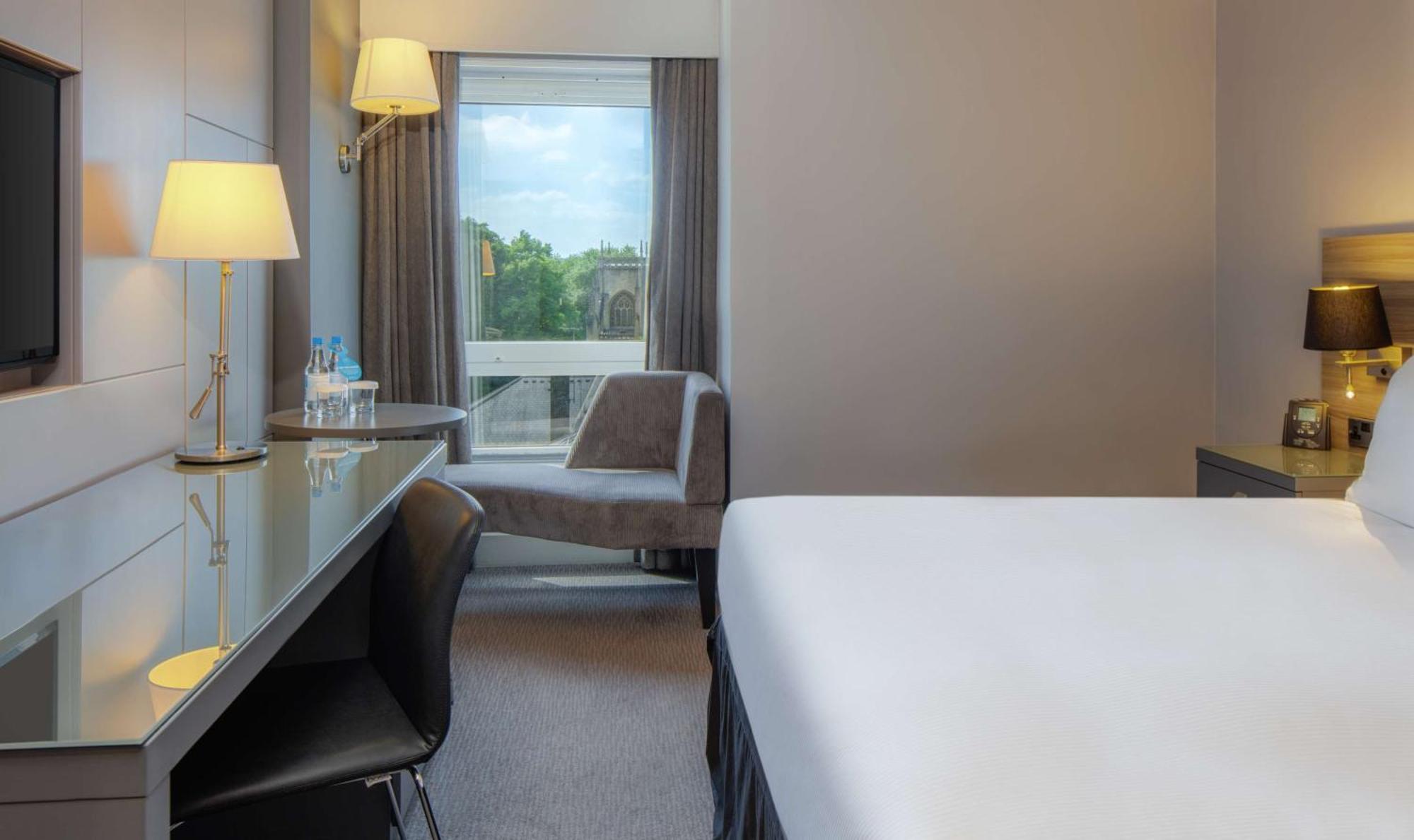 Отель Doubletree By Hilton Centre 4*