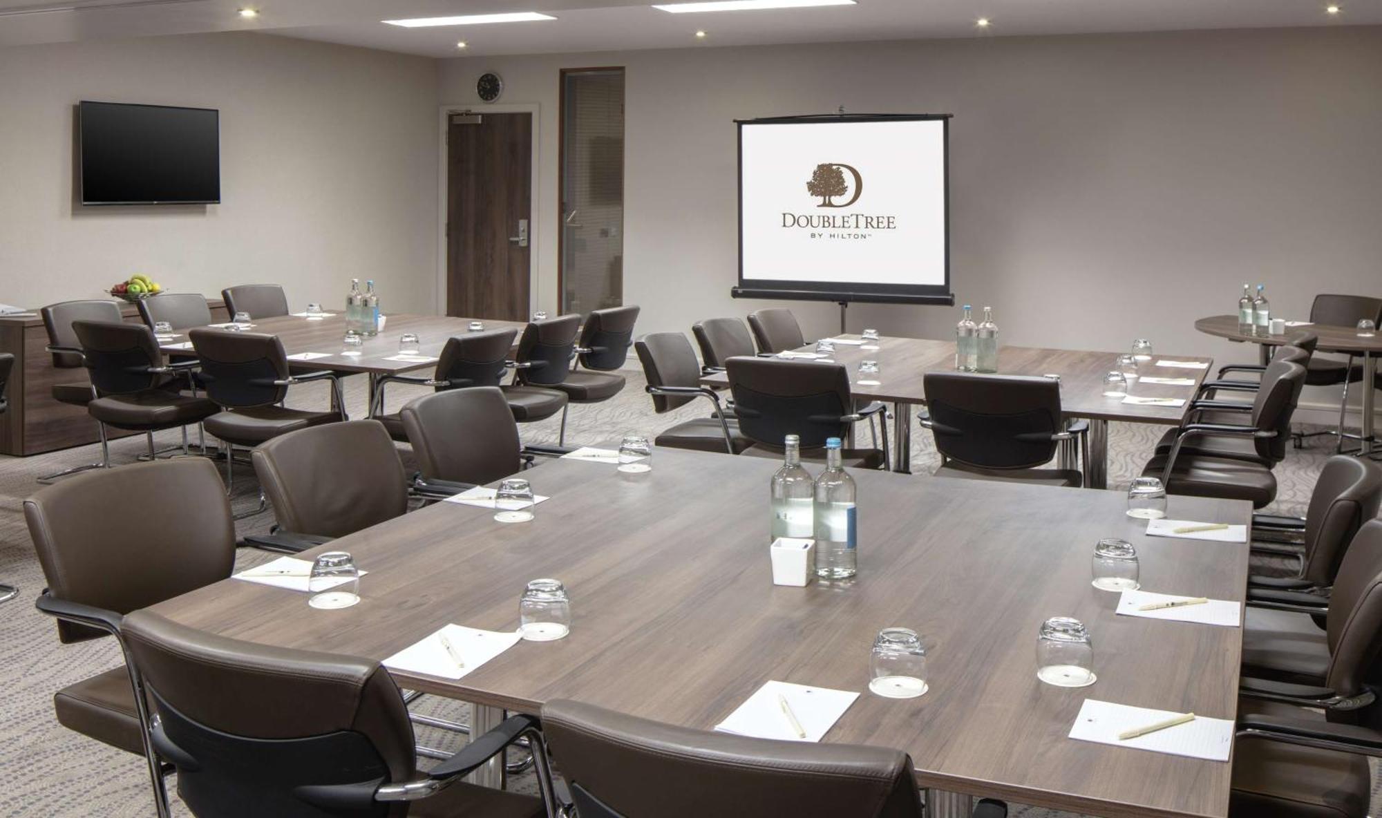 Отель Doubletree By Hilton Centre 4*