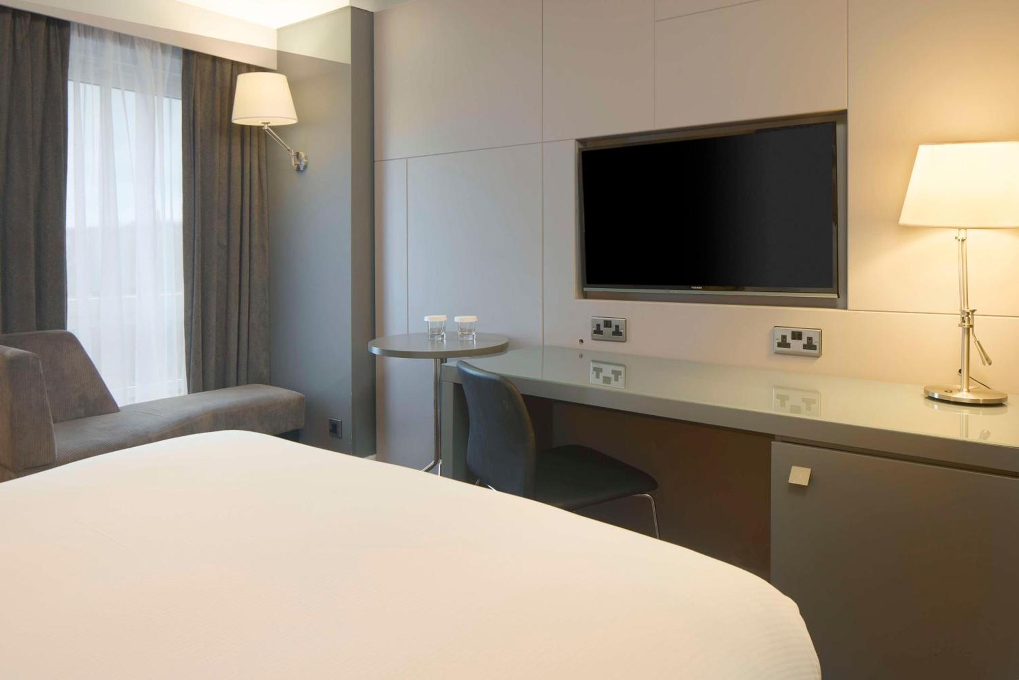 Отель Doubletree By Hilton Centre Бристоль