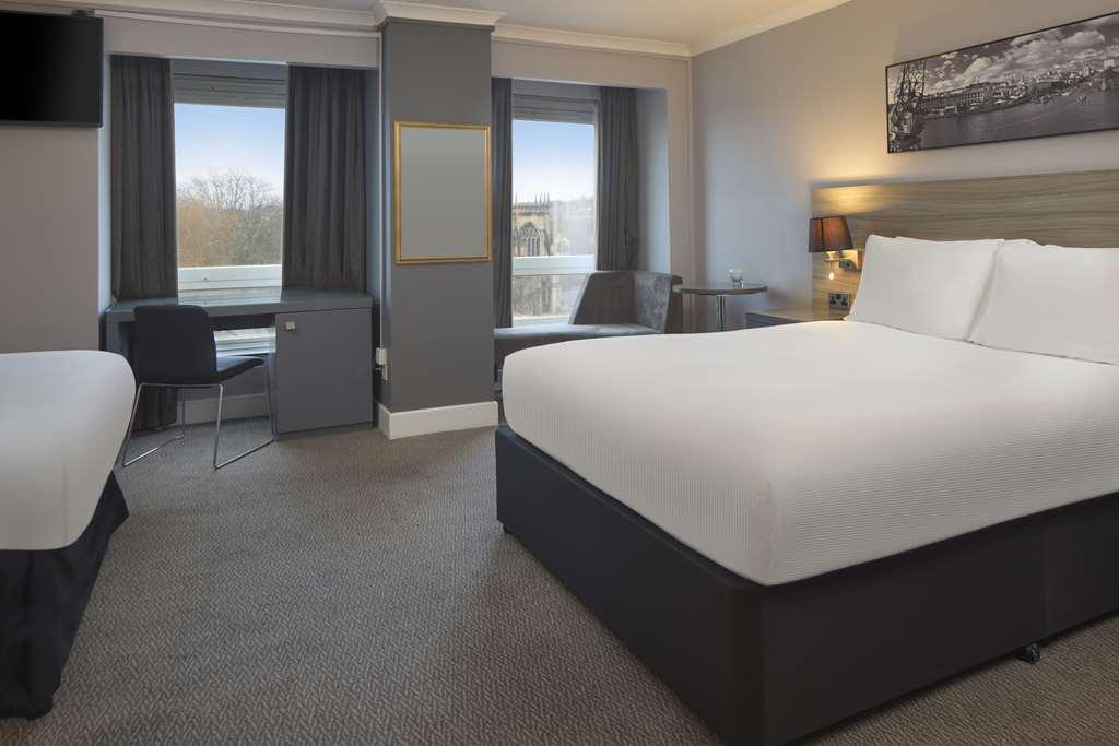 Doubletree By Hilton Centre Отель